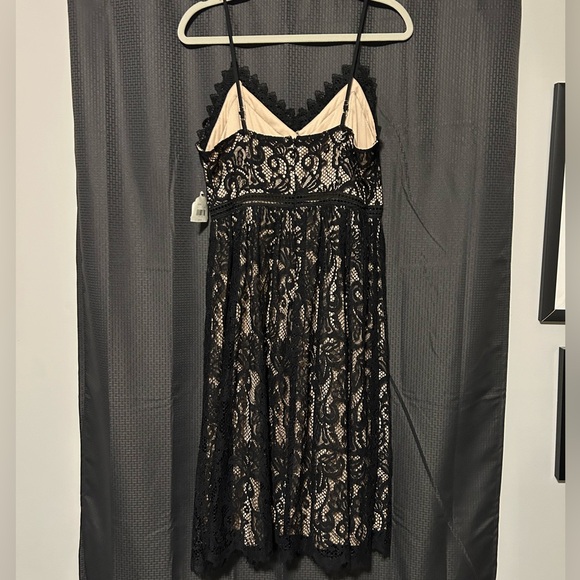 NEW Altar’d State Midi Length Adjustable Strap Black Lace Dress Women’s Sz Large - Picture 5 of 9